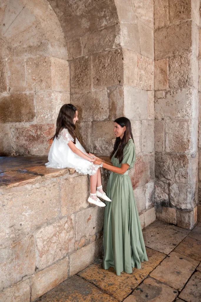 Retratos familiares en la puerta de la ciudad de Jerusalén