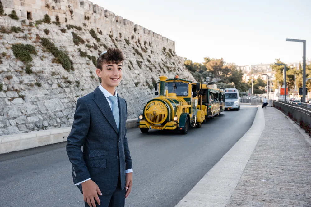 Retratos familiares en la puerta de la ciudad de Jerusalén